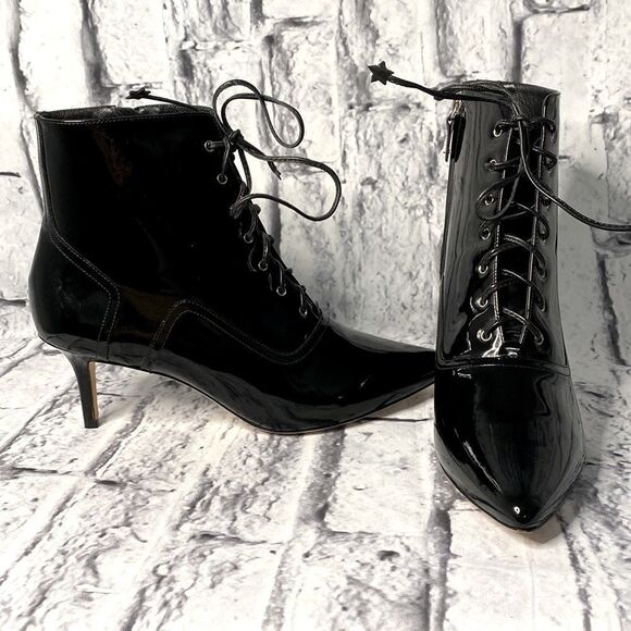 Vero Cuoio Shoes - Veto Cuoio black patent leather bootie with lace up detail